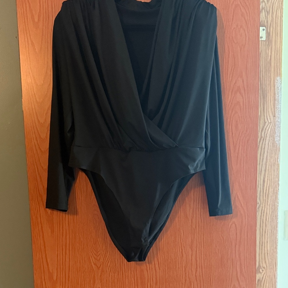 SHEIN Black Long Sleeve Bodysuit